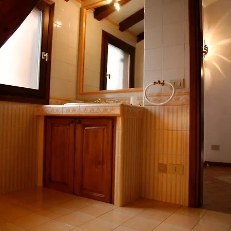 Venice Salute Apartments